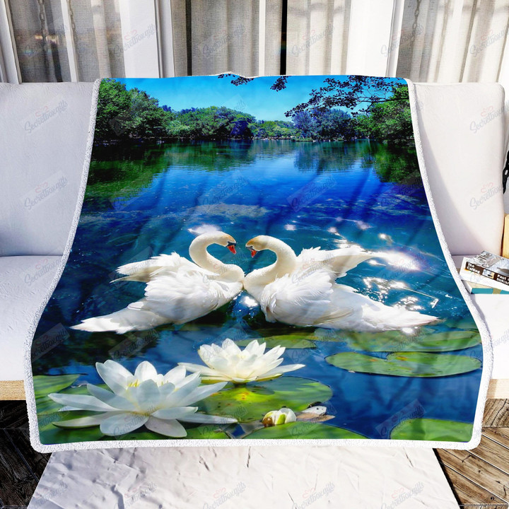 White Swan Couple Ni2001067Yd Fleece Blanket
