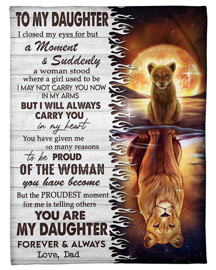 I Closed My Eyes Lion Red Moon Dad Gift For Daughter Fleece Blanket