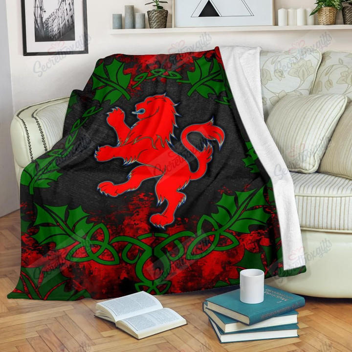 Scottish Lion With Leaf Vines Watercolor Style Yw1201675Cl Fleece Blanket