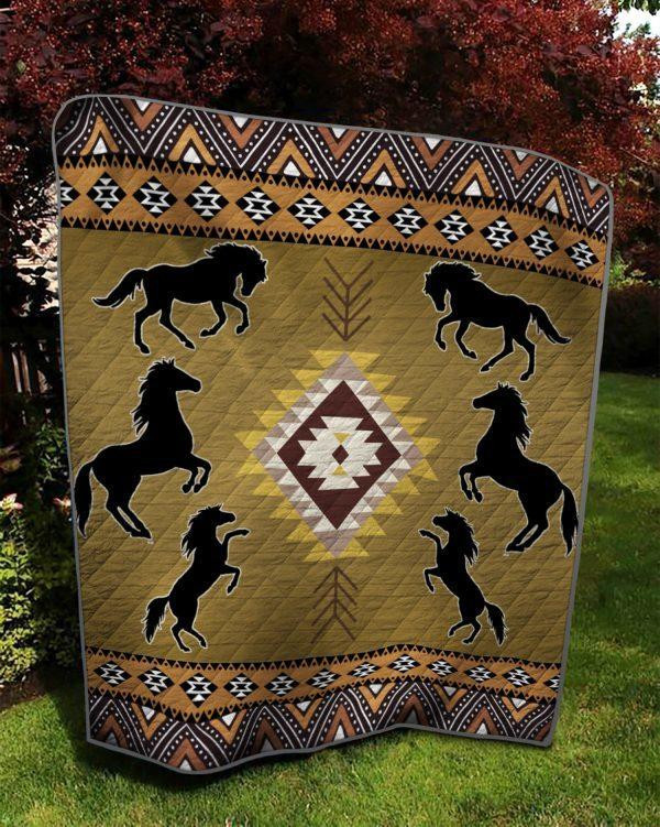 Horse Worship Quilt Blanket – Quilt