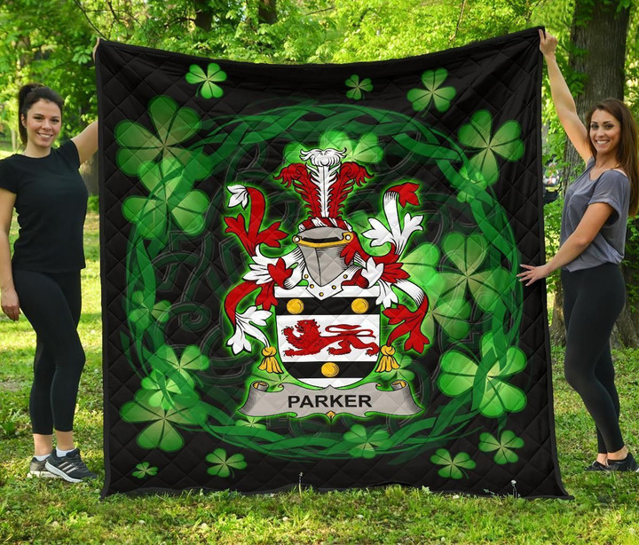 Parker Ireland Irish Celtic Shamrock Knot Circle Quilt Blanket
