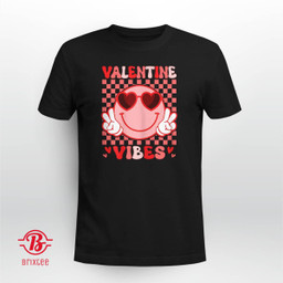 Groovy Valentine Vibes Valentines Day Shirts For Girl Womens