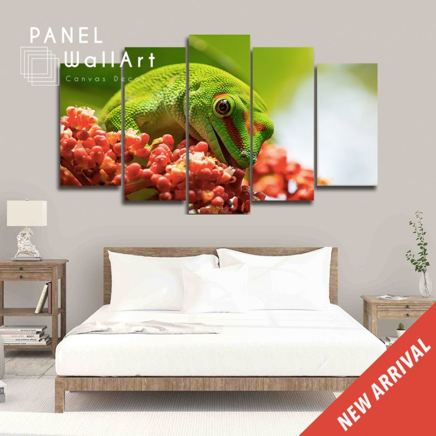 Red Gecko | Reptiles Wall Art Luxury Multi Canvas Prints, Multi Piece Panel Canvas Gallery Art Print