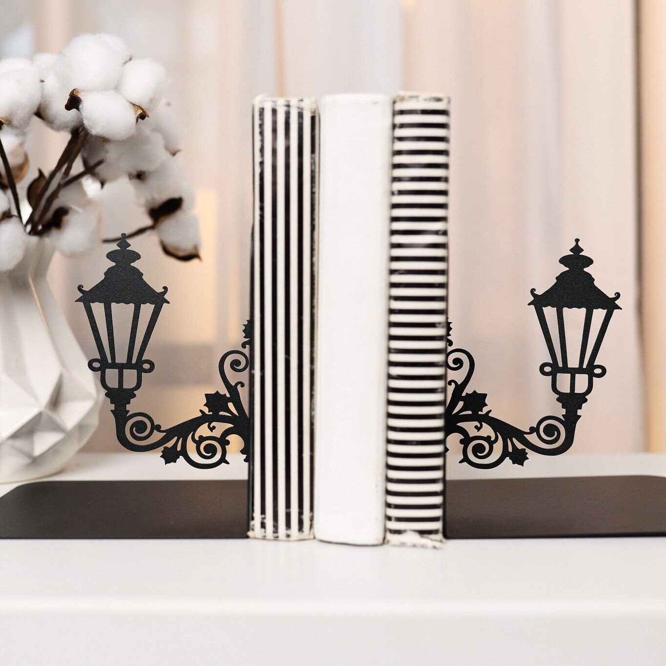 Book Lover Gift Bookends Lamp Metal Art Bookend Unique Street Lamp Book ...