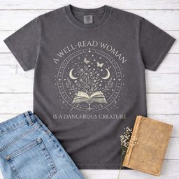 A Well Read Woman Tee Gift For Women