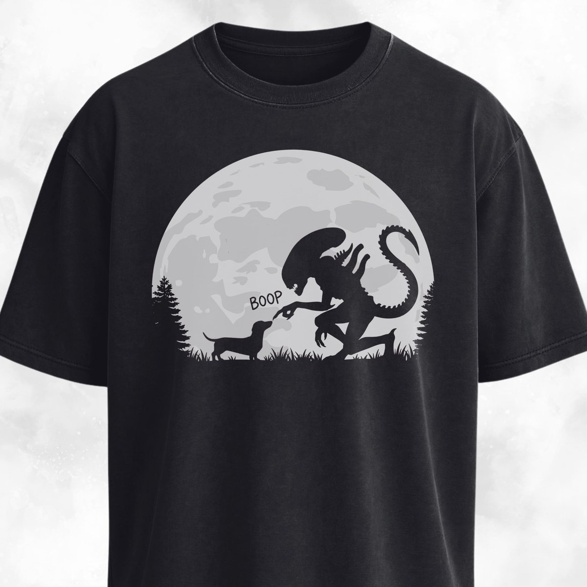 Alien Xenomorph Booping Doxie T Shirt Gift For Dog Lover