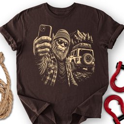 Squatch Selfie T Shirt Gift For Offroad Enthusiast
