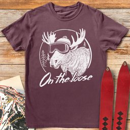 Moose On The Loose T Shirt Gift For Skier