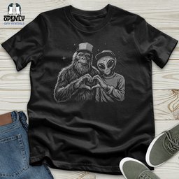 Alien And Bigfoot Unisex T Shirt Gift For Animal Lover