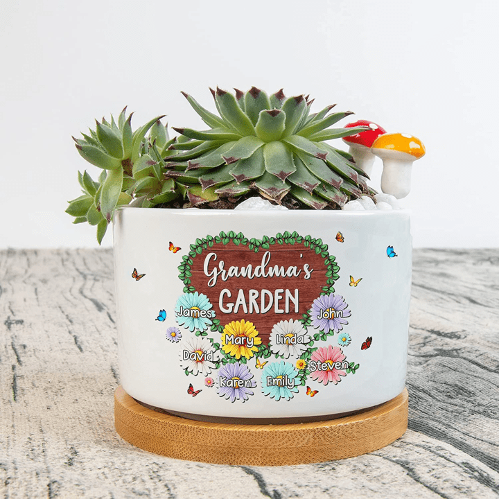 Personalized Grandma's Garden Plant Pot, Plant Pot To Decorate The Desk, Window Decor Gift, Gift For Mother Day, Gift For Grandma