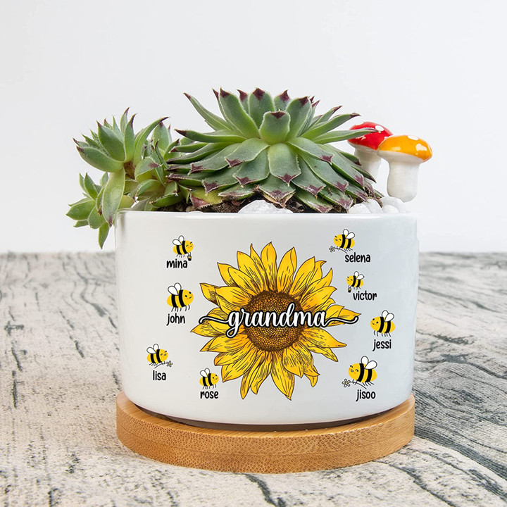 Personalized Grandmas Bee Sunflower Plant Pot, Grandma Plant Pot Gifts, Sunflower Flower Plant Pot Gift, Gift For Mother Day
