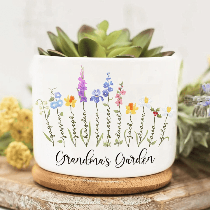 Personalized Grandma's Garden Mothers Day Gifts, Birth Month Flower Pot Gift For Mom And Dad, Window Decor Plant Pot, Office Decorative