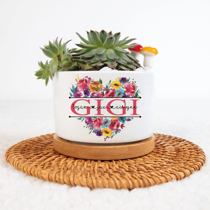 Personalized Gigi Mini Plant Pot, Plant Pot For Grandma Gifts, Grandma Gardener Mini Pot with Kids Names, Custom Nana Mimi Succulent Pot