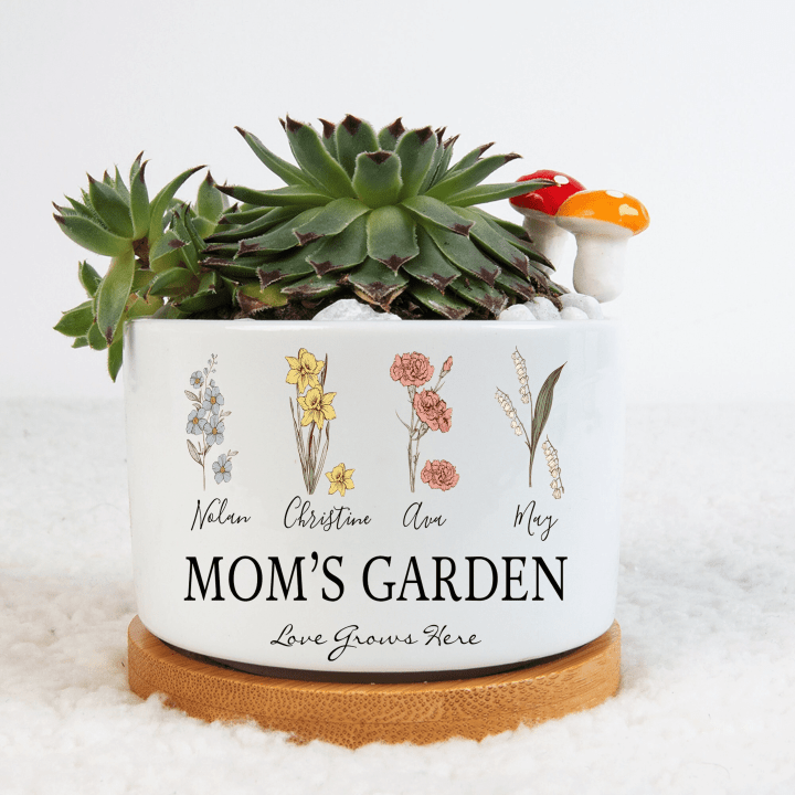 Custom Mom's Garden Plant Pot, Mother's Day Gifts, Mama Flower Pot, Grandma Mini Succulent Pot, Gifts for Mom Nana Gardener, Mom Decor Gifts