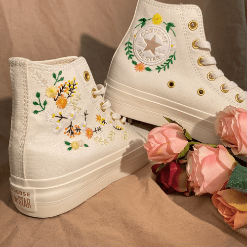 Embroidered Wedding Flowers Converse 1970s Shoes/ Embroidered Wedding Flowers Shoes/ Wedding Converse Converse Embroidered Flowers/ Converse Embroidered Flowers