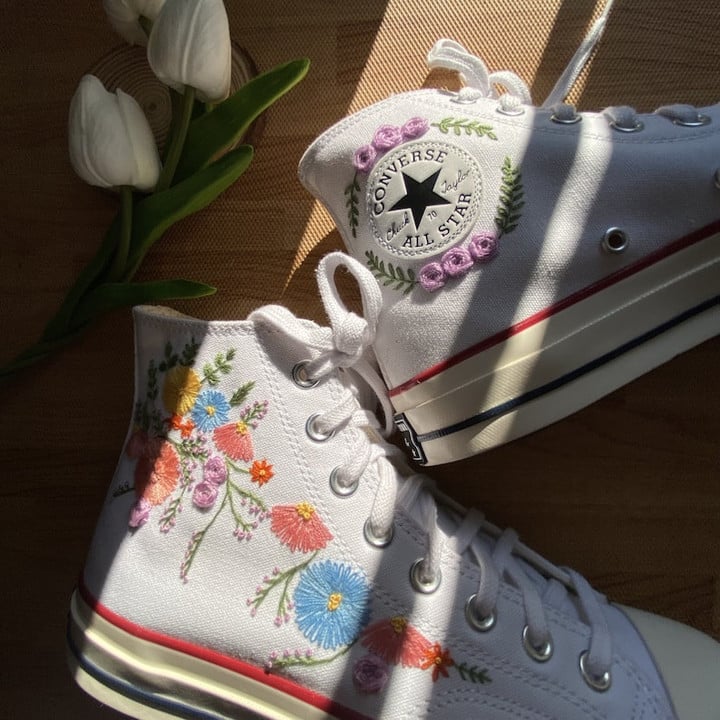 Custom Embroidary Flower Bridal Converse/Embroidered Converse/Wedding Converse Chuck Taylor 1970s/Embroidered Sneakers Wedding Colorful Flower Strip