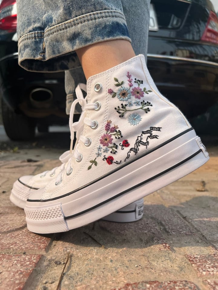Custom Embroidered Flower converse/Custom Converse Platform/WEDDING Converse Mountain And Flower/Custom Logo Flower/Gift For Her/Best Gift For Her