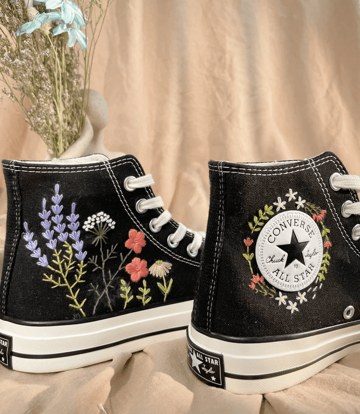 Wedding Converse Shoes/ Custom Converse Embroidery/ Custom Converse Embroidery/ Converse Chuck Taylor embroidered Flowers/ Embroidery Flowers Wedding Converse/ Gift For Best Friend Custom Pink Flowers Embroidery