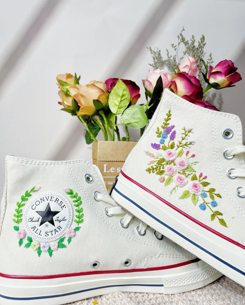 Converse Custom Rose Flowers Embroidery/ Custom converse Chuck Taylor embroidered flower/ Wedding Converse Shoes/ Converse Custom Chuck Taylor 70 embroidered flowers/ Custom Converse Embroidery/ Converse Chuck Taylor embroider