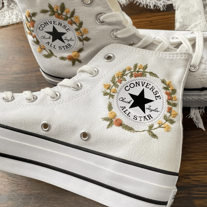 Convesr Chuck Taylor Embroidered Personalized/ Flower Embroidered Converse High-Tops/Converse with 4CM/ Converse Embroidered Flowers