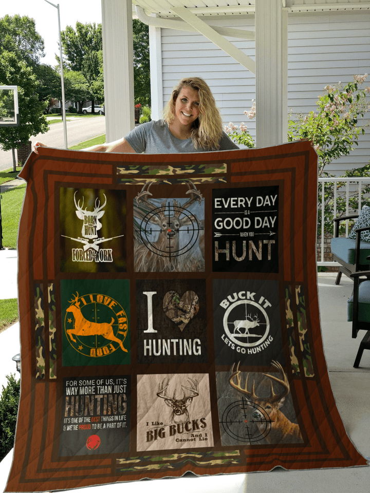 Deer Hunting Funny Gift For Hunters Quilt