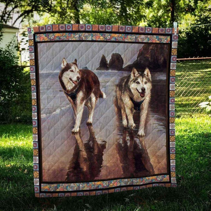 Siberian Husky Walking Quilt Blanket