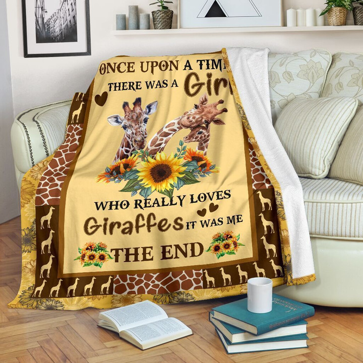 Who really loves giraffes it was me Fleece Blanket - Quilt Blanket