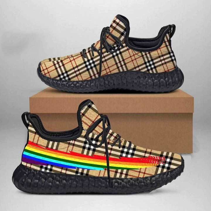 Burberry Yeezy Boost Shoes Sport Sneakers 2022 Gifts For Men Women