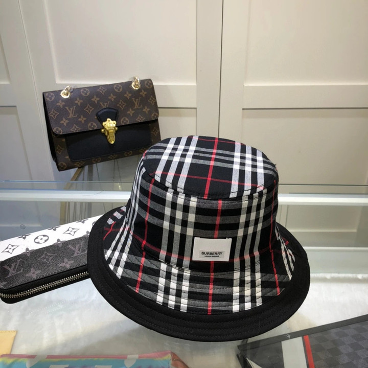 Burberry Vintage Check Black Bucket Hat