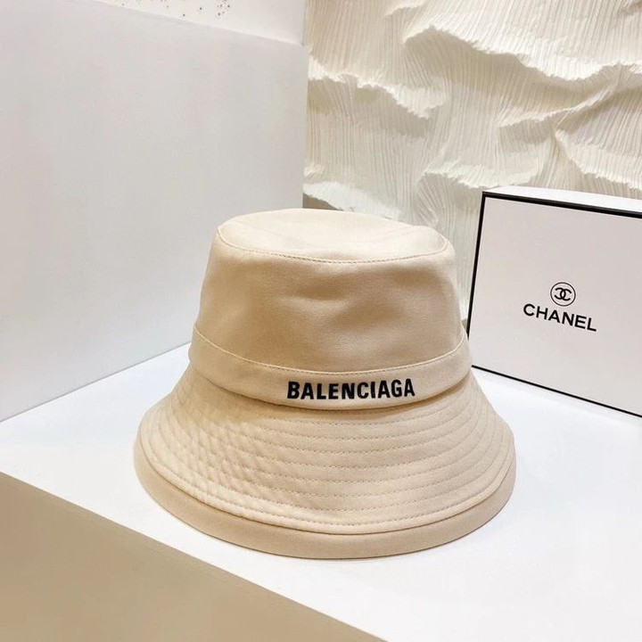 Balenciaga Logo Print In Beige Bucket Hat