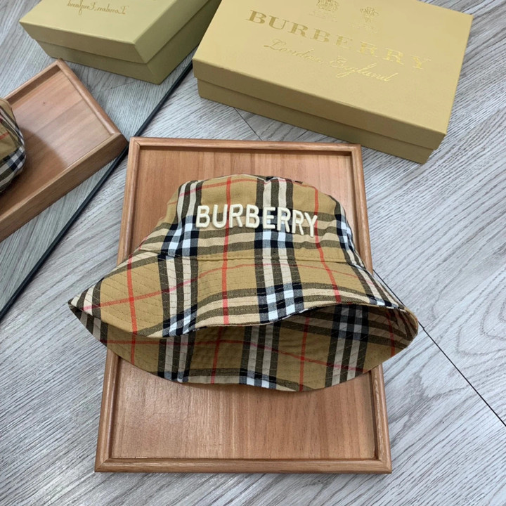 Burberry Logo Embroidered Vintage Check Bucket Hat In Beige And Cream