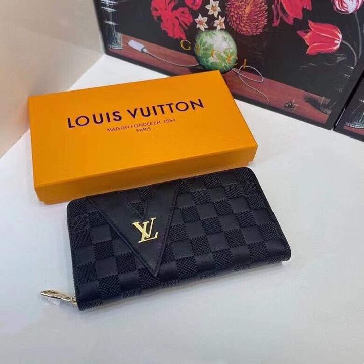 Louis Vuitton Zip Around Wallet, Black