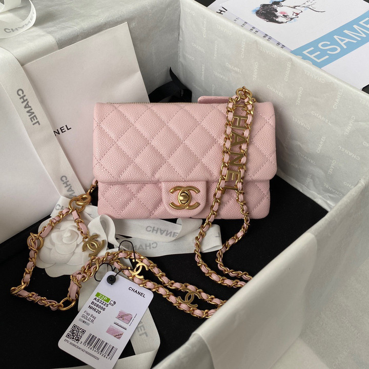 Chanel Waist Grained Shiny Calfskin Bag In Pink