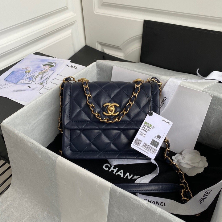 Chanel Clutch With Chain Bag Mini Leather In Navy