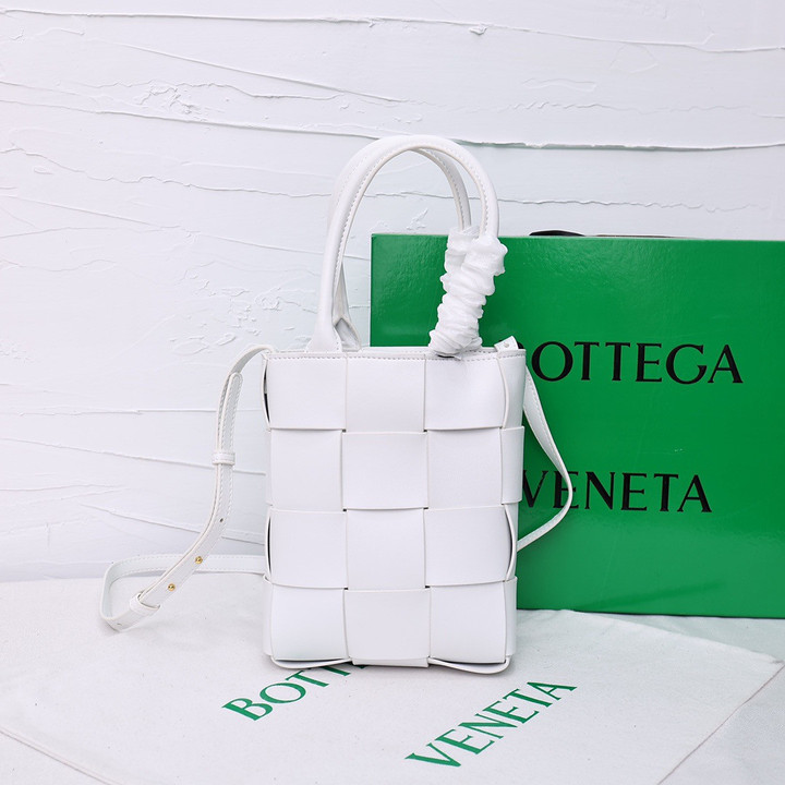 Bottega Veneta Top Handle Tote Bag Woven Leather In White