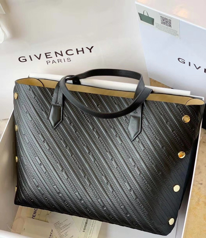 Givenchy Bond Chain Embossed Calfskin Tote Bag Medium In Black