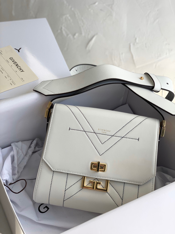 Givenchy Eden Medium Shoulder Bag Smooth Leather In White