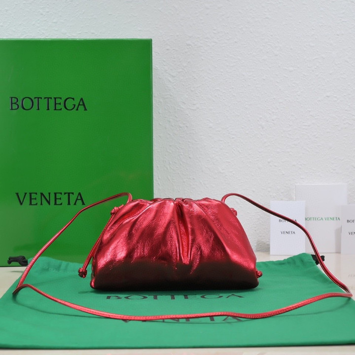Bottega Veneta Mini Pouch Metallic Wrinkled Leather In Red