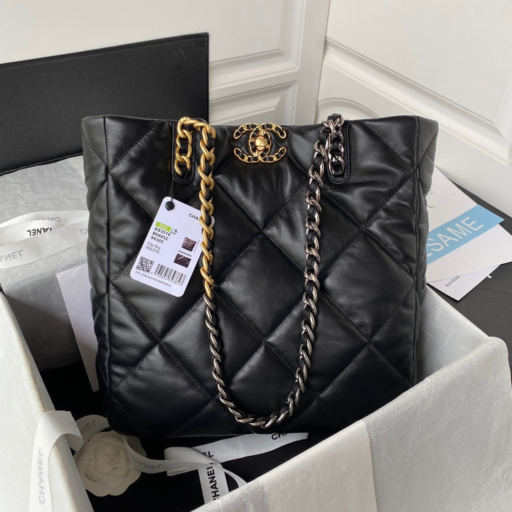 Chanel Classic Rhombus Design Tote Bag Lambskin In Black