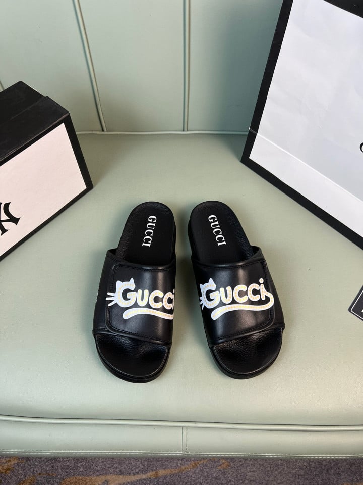 Gucci Adjusted Strap Slides In Black, Men