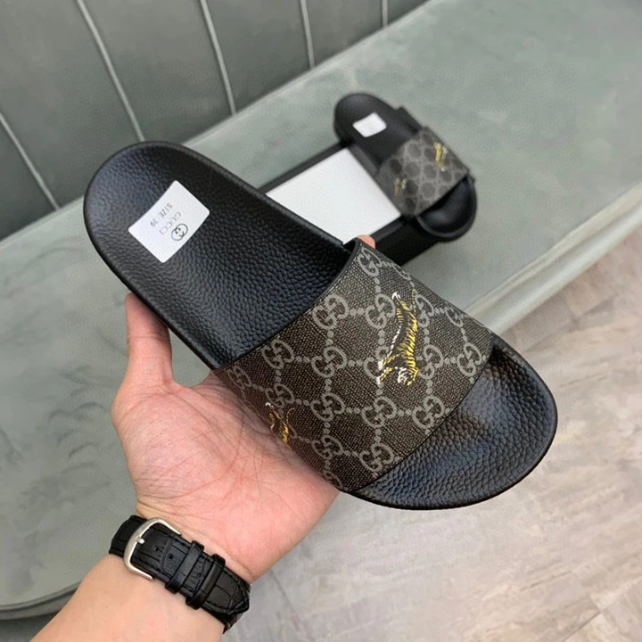 Gucci Gg Supreme Tigers Slide Sandal