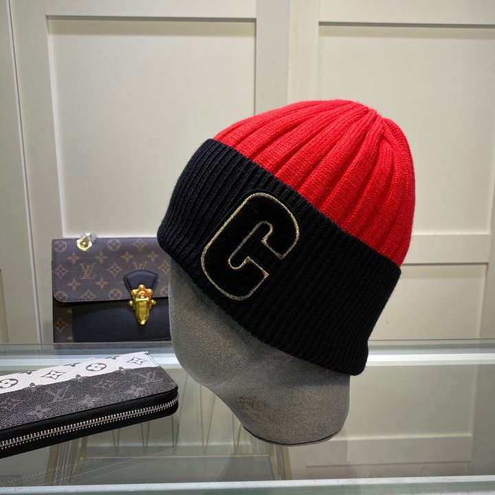 Celine Cashmere Black C Logo Beanie Winter Hat In Black/Red
