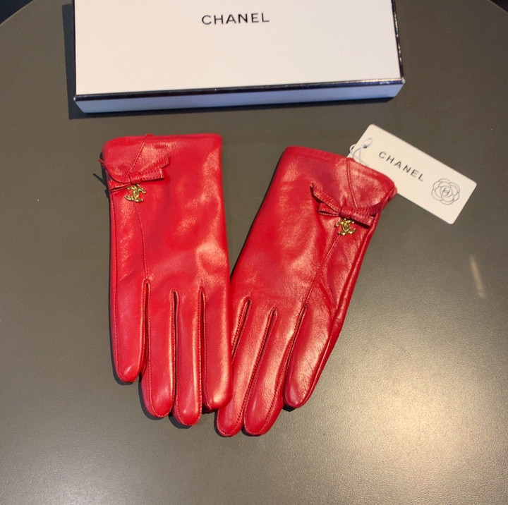 Chanel Red Leather Full Finger Gloves With Small Bow Tie