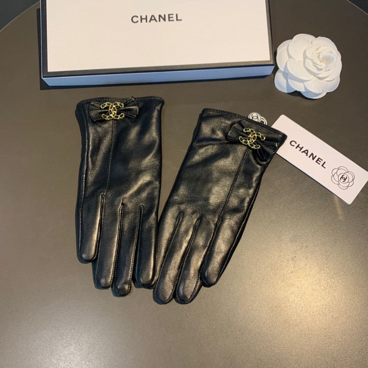 Chanel Black Leather Full Finger Gloves With Bow Tie Chanel Logo