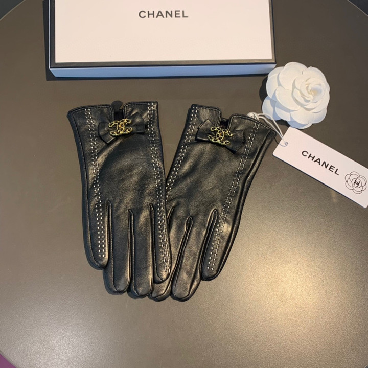 Chanel Black Leather Full Finger Gloves With Bow Tie And Seam Pattern