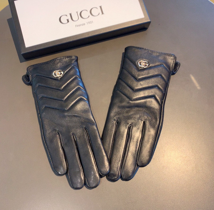 Gucci Black Leather Full Finger Gloves With Chevron Pattern