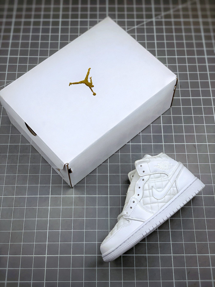 Nike Wmns Air Jordan 1 Mid Se 'White Quilted' DB6078-100