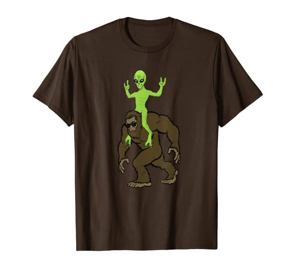 Funny Bigfoot giving Alien Piggy Back Ride, Bigfoot & Alien T-Shirt