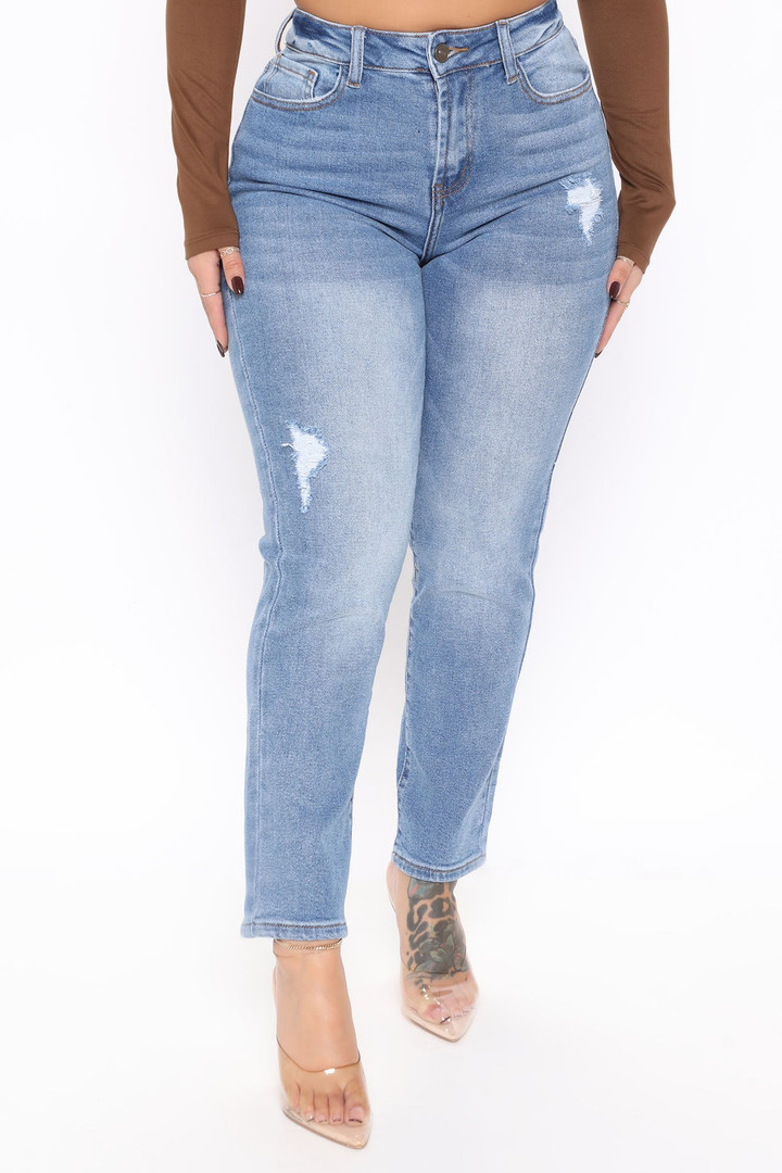 No Competition High Rise Mom Jeans - Medium Wash