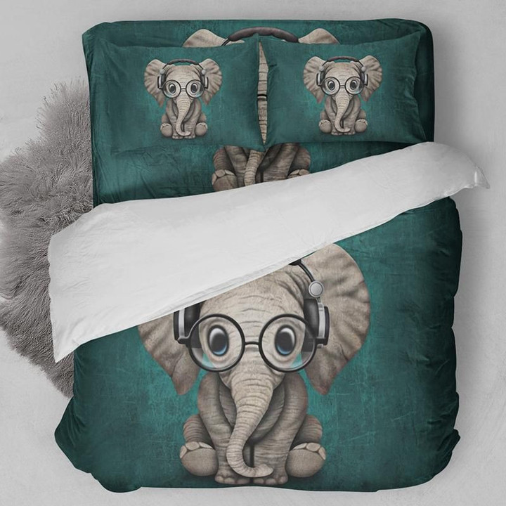 Elephant With Glasses 3D Printed Bedding Set Soft Lightweight Microfiber Comforter